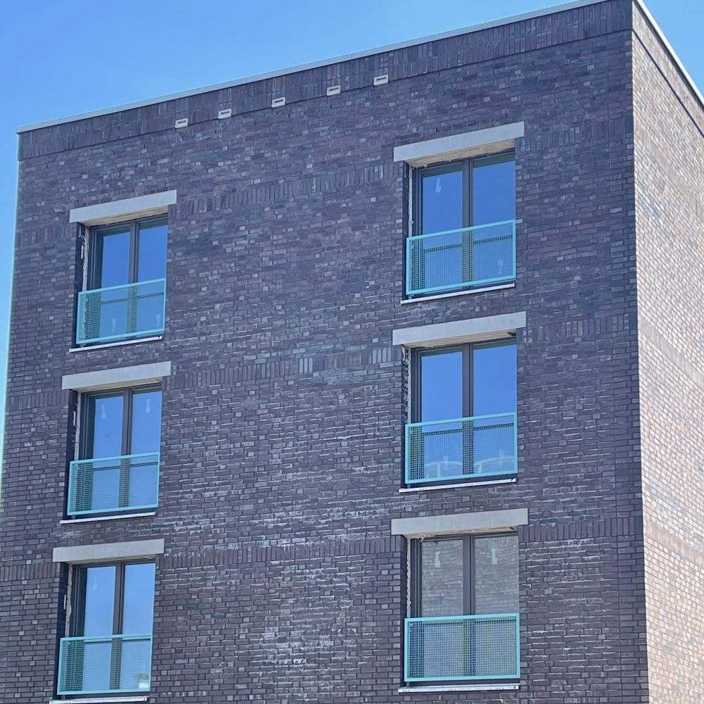 Elternzentrum und Kita in München mit Strangpress-Verblend-Ziegel von FaBö