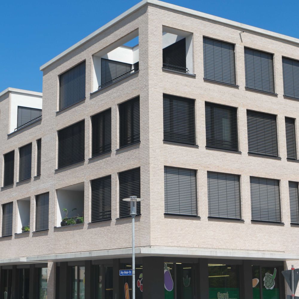 Wohngebäude in Tübingen mit Wasserstrich-Verblend-Ziegel von FaBö