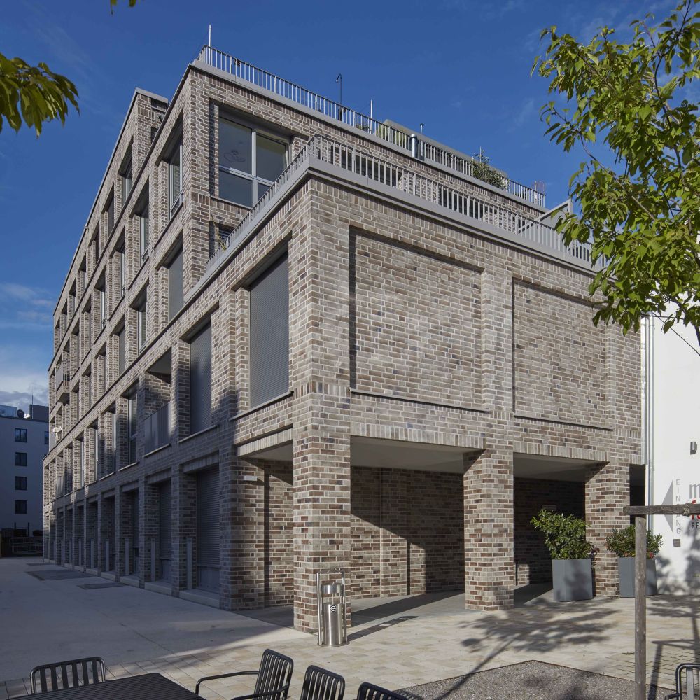 Wohnanlage in Regensburg mit Riemchen von FaBö