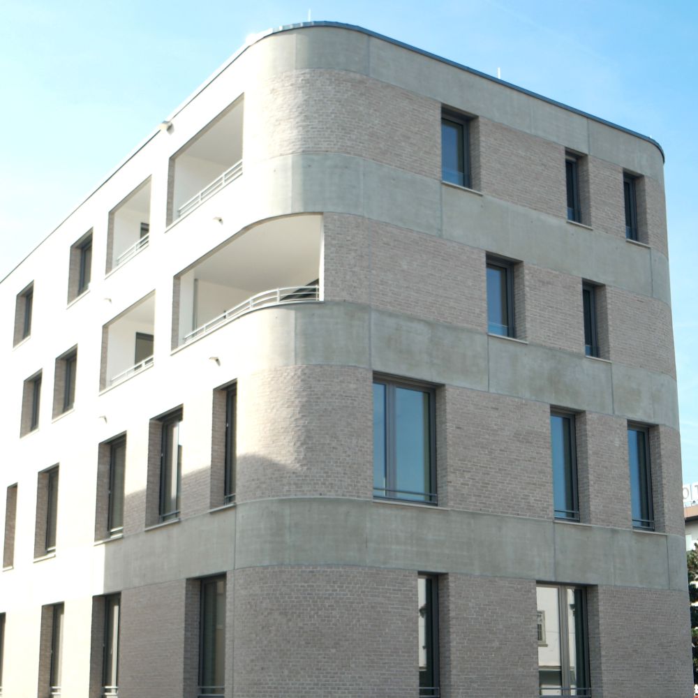 Geschäftsgebäude in Böblingen mit Wasserstrich-Verblend-Ziegel von FaBö