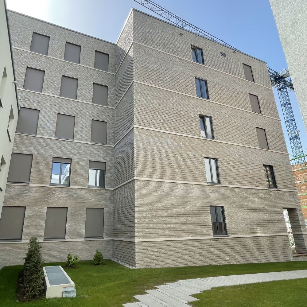 Wohngebäude in Ulm mit Wasserstrich-Verblend-Ziegel von FaBö