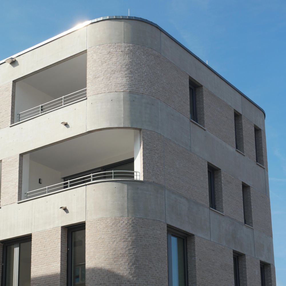 Geschäftsgebäude in Böblingen mit Wasserstrich-Verblend-Ziegel von FaBö