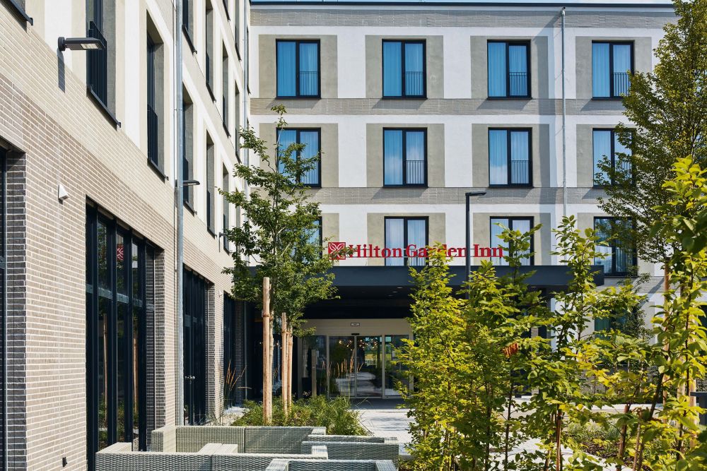 Hilton Garden Inn in Feldkirchen mit Riemchen von FaBö