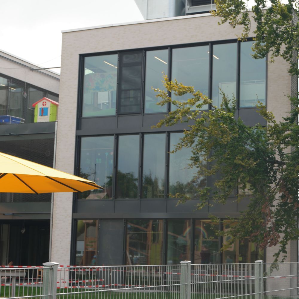 Kindertagesstätte in Freiberg mit Riemchen von FaBö