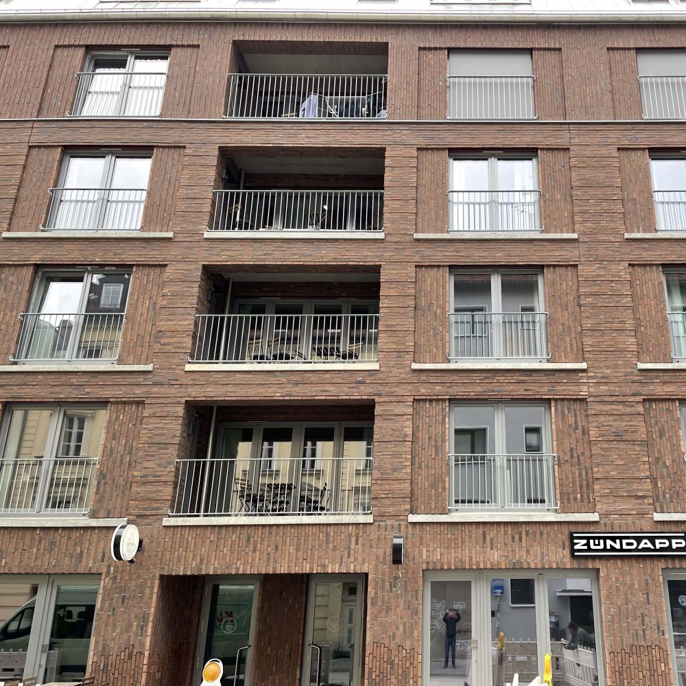 Wohnanlage in München mit Wasserstrich-Verblend-Ziegel von FaBö