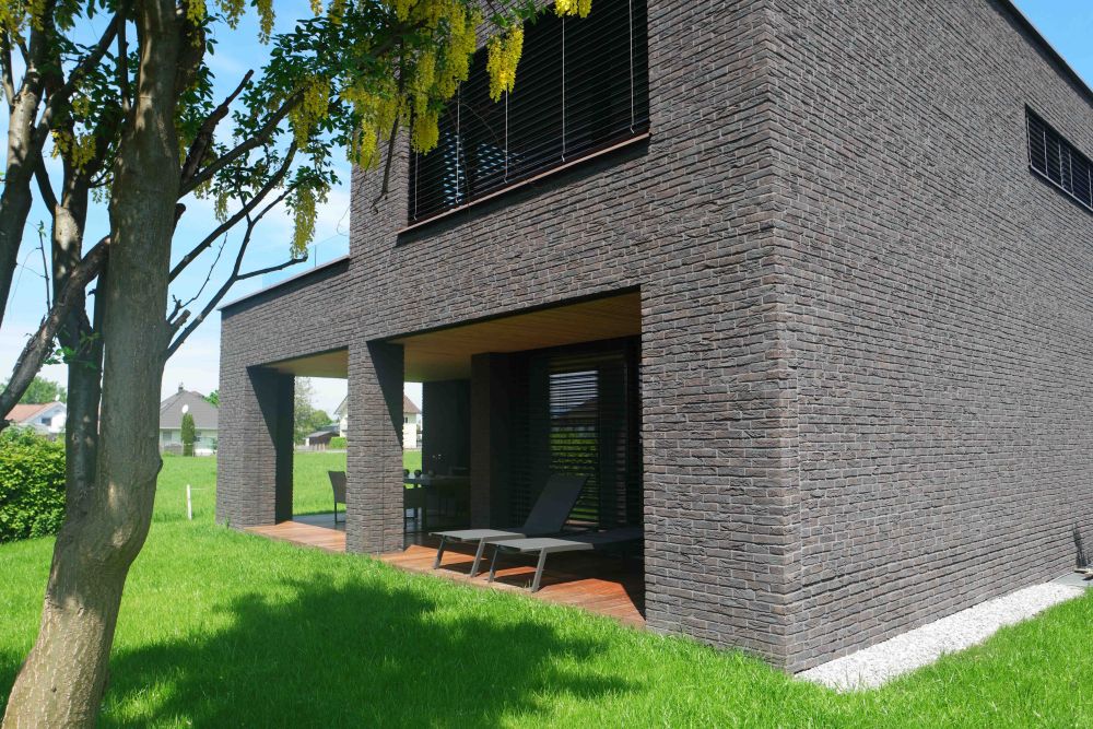 Einfamilienhaus in Lauterach mit Handform-Verblend-Ziegel von FaBö