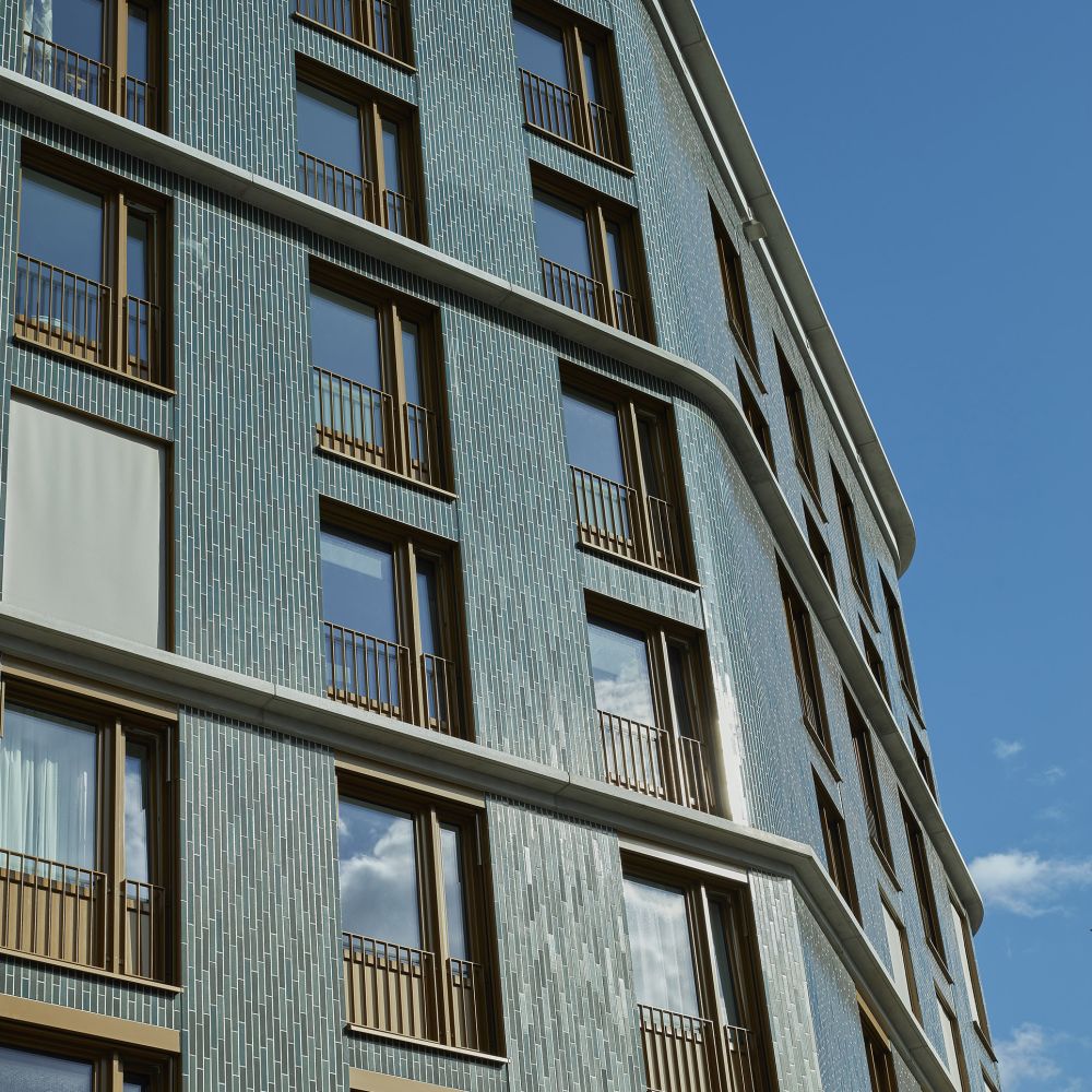 Wohngebäude in Bremen mit Glasur-Keramik / 3D-Keramik von FaBö