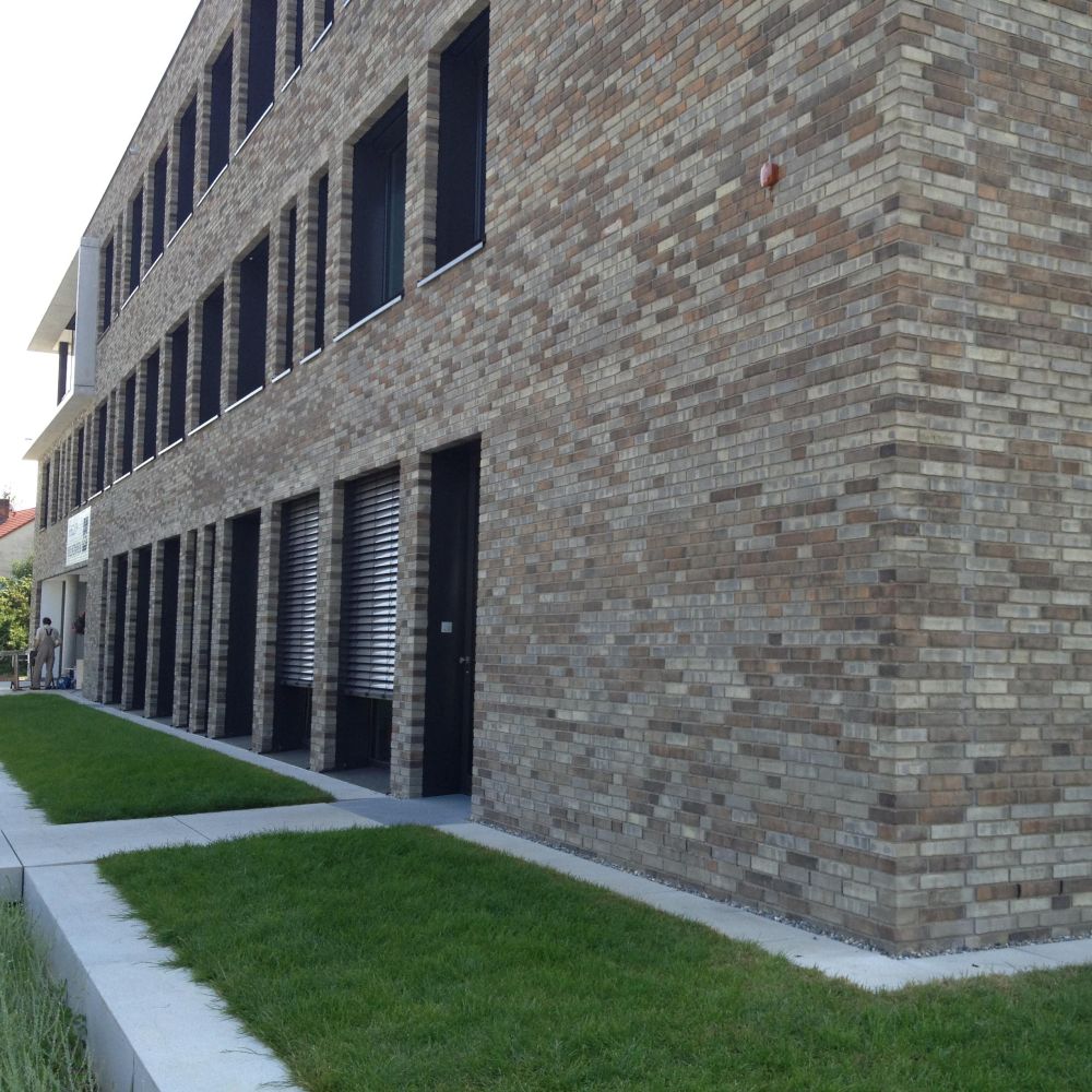 Kanzleigebäude in Tübingen mit Wasserstrich-Verblend-Ziegel von FaBö