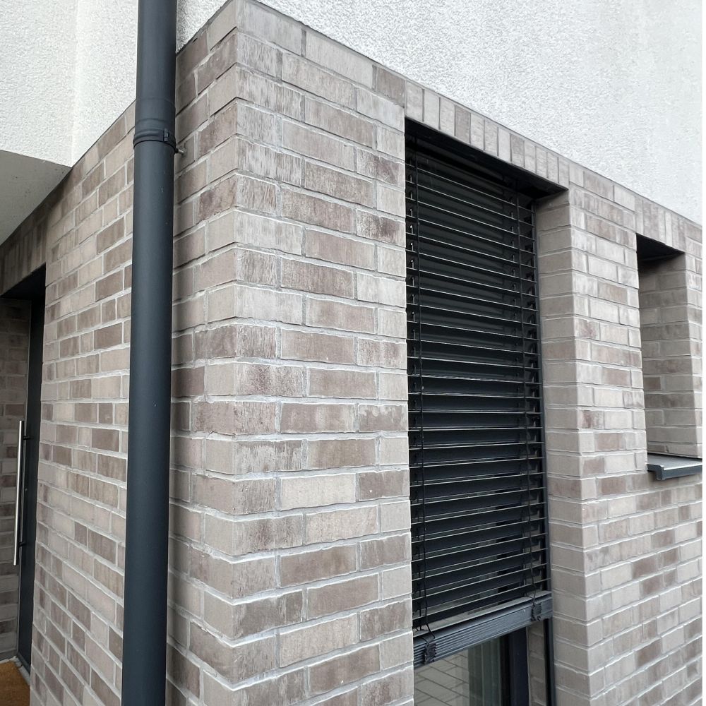 Wohnbebauung in Bretten mit Riemchen von FaBö