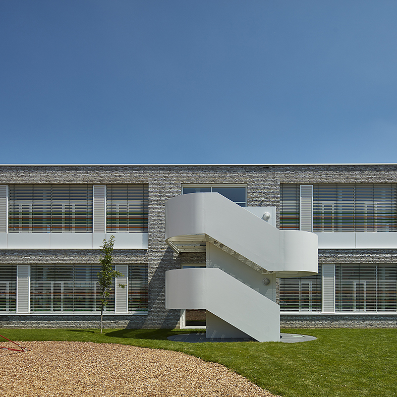 Schule in Heßheim mit Handform-Verblend-Ziegel von FaBö