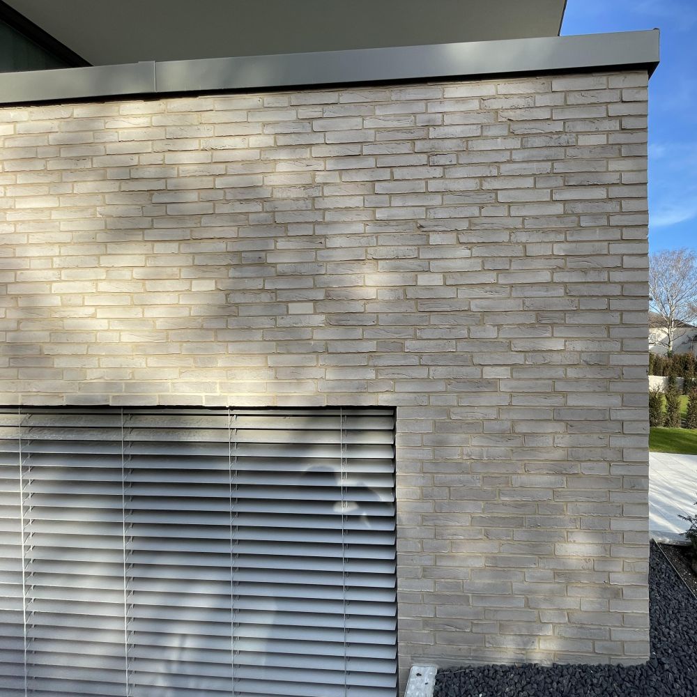 Wohngebäude in Stuttgart mit Wasserstrich-Verblend-Ziegel von FaBö