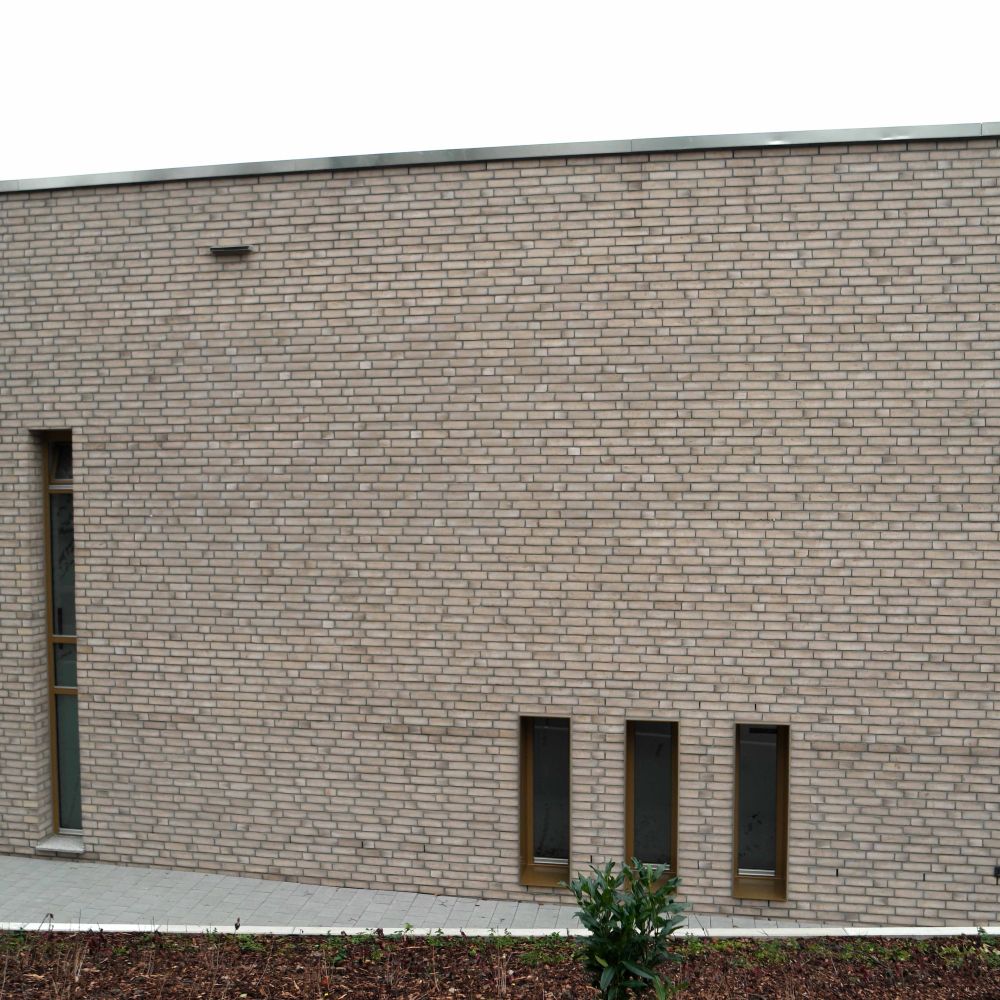 Kirchenanlage in Herbolzheim mit Wasserstrich-Verblend-Ziegel von FaBö