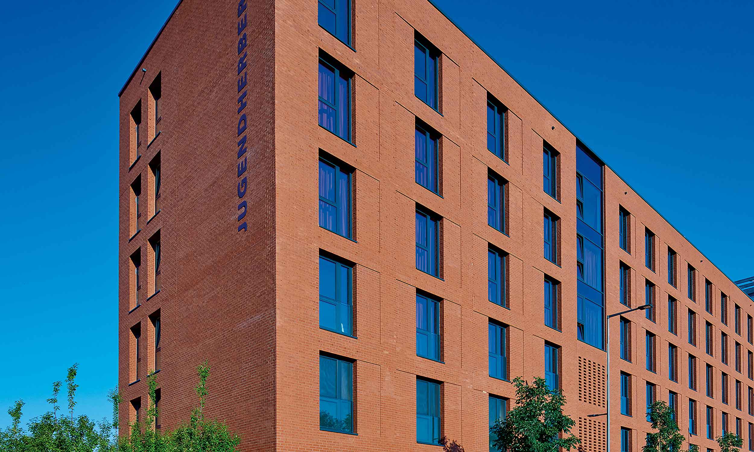 Klinker-Fassade der Jugendherberge in Heilbronn