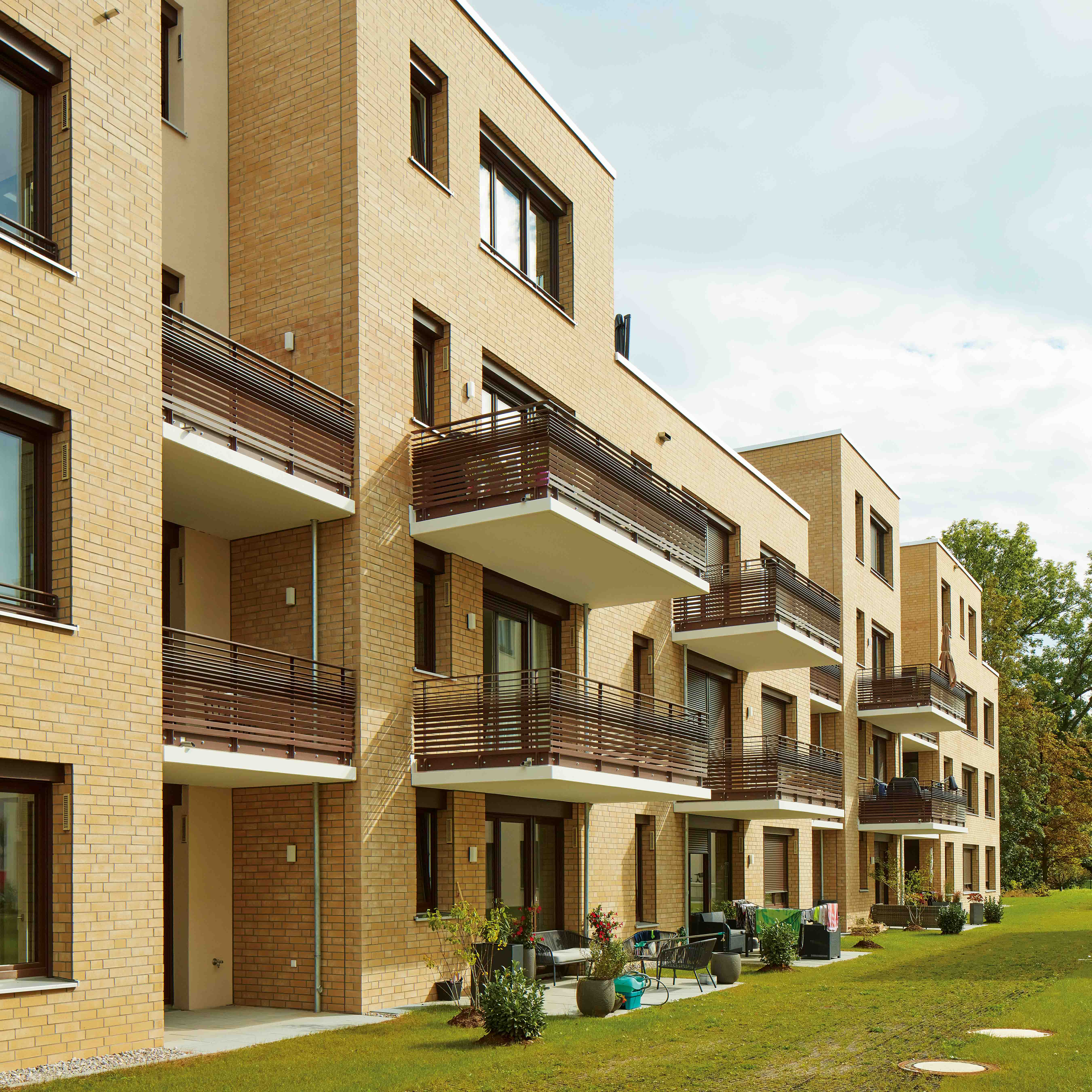 Wohnanlage in Augsburg mit Riemchen von FaBö