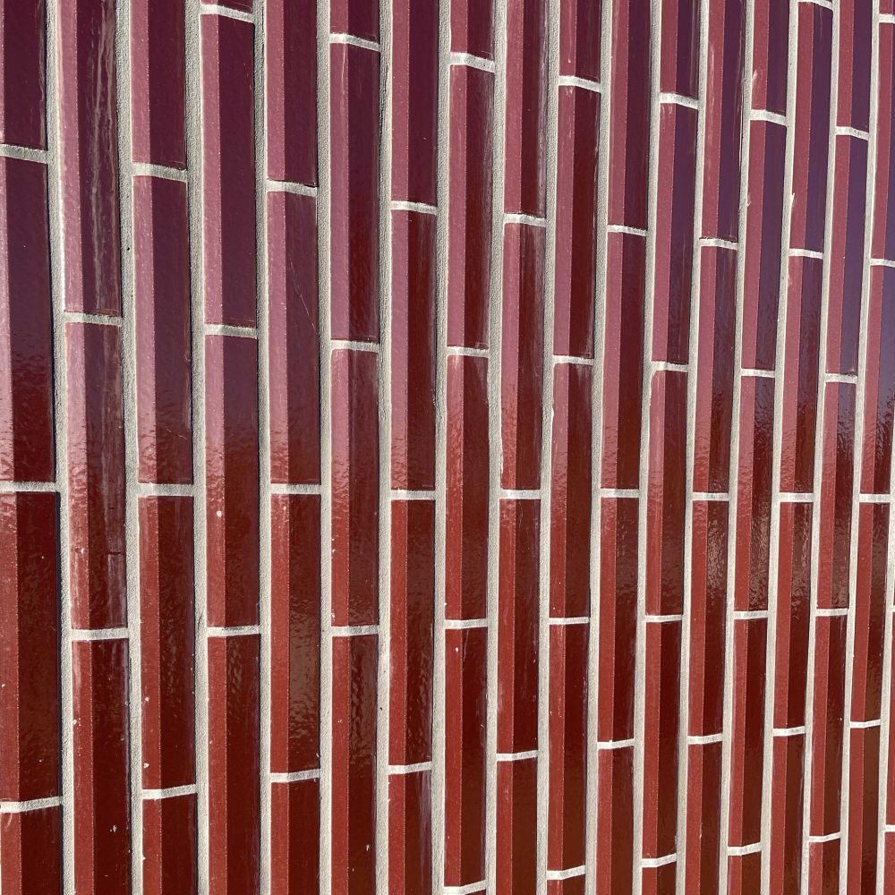 Wohngebäude in Schwetzingen mit Glasur-Keramik / 3D-Keramik von FaBö