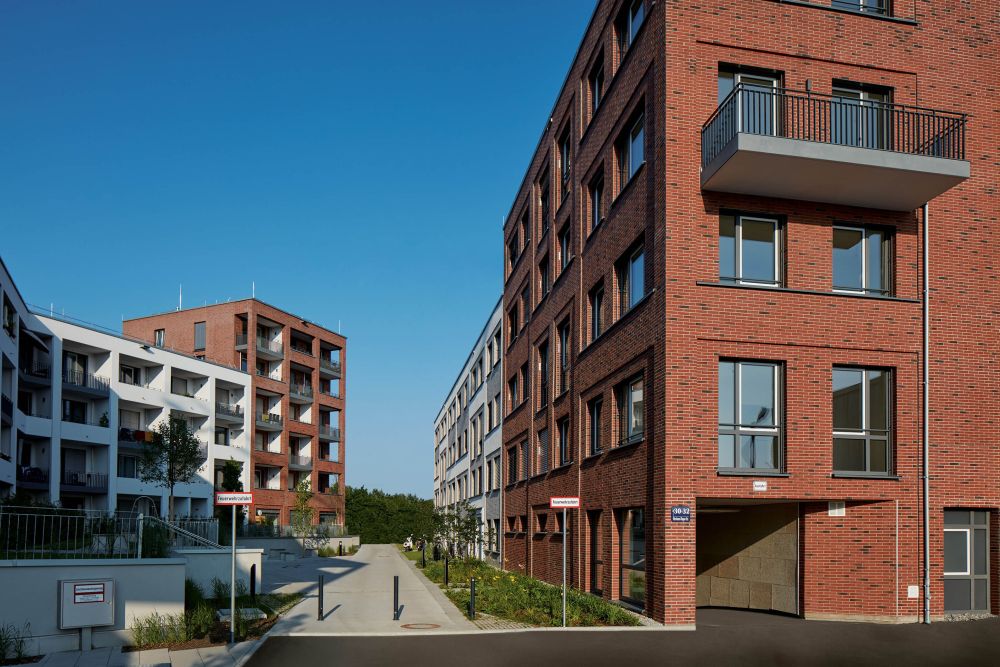 Wohnbebauung in München mit Riemchen von FaBö