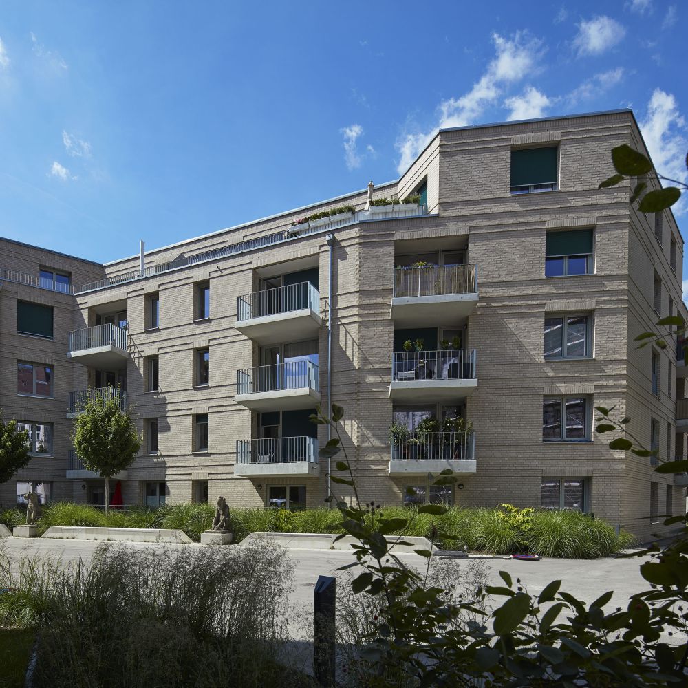 Hotel & Wohnanlage in München mit Wasserstrich-Verblend-Ziegel von FaBö