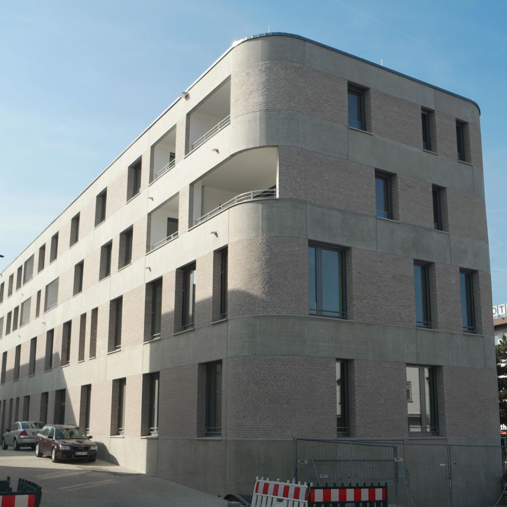 Geschäftsgebäude in Böblingen mit Wasserstrich-Verblend-Ziegel von FaBö