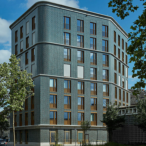 Referenzen unserer Glasurkeramik-Fassaden