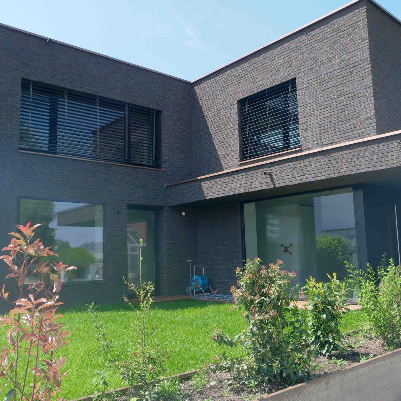 Einfamilienhaus in Lauterach mit Handform-Verblend-Ziegel von FaBö