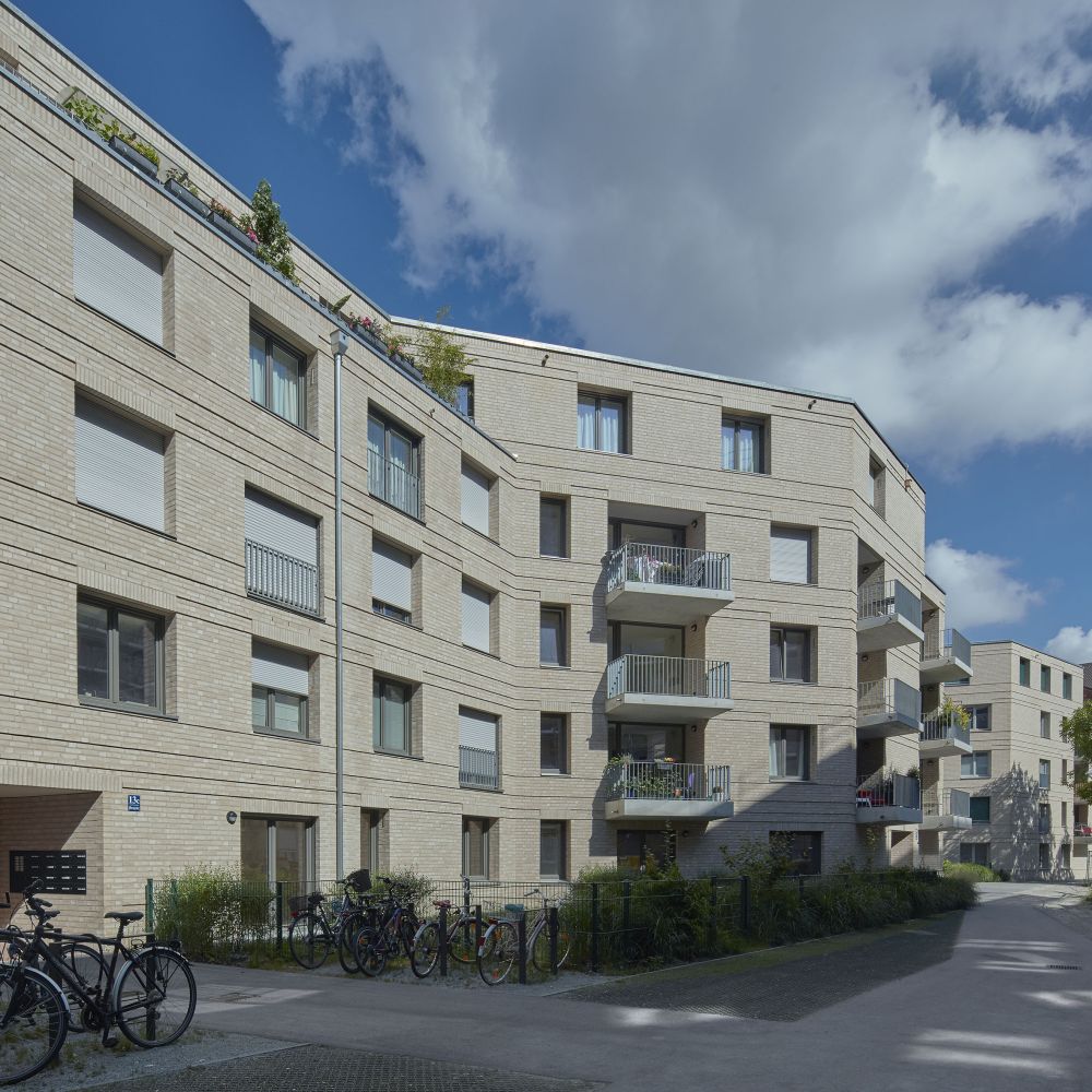 Hotel & Wohnanlage in München mit Wasserstrich-Verblend-Ziegel von FaBö