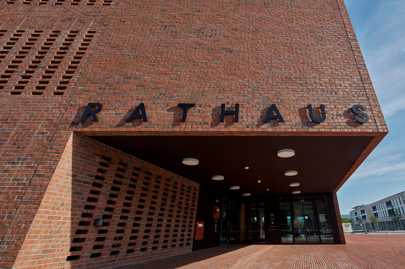 Rathaus in Salem mit Wasserstrich-Verblend-Ziegel von FaBö