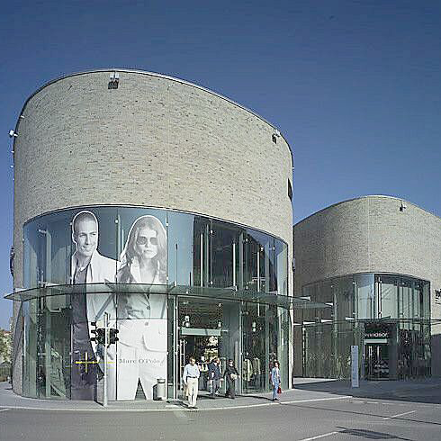 Geschäftshäuser in Metzingen mit Wasserstrich-Verblend-Ziegel von FaBö