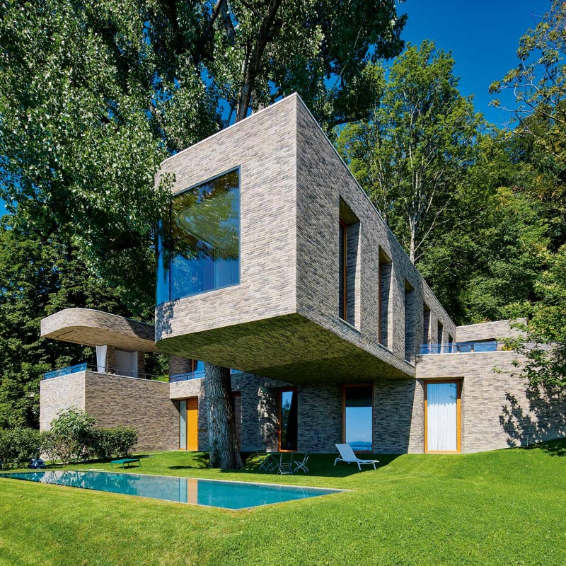 Wohnhaus in Lochau mit Handform-Verblend-Ziegel von FaBö