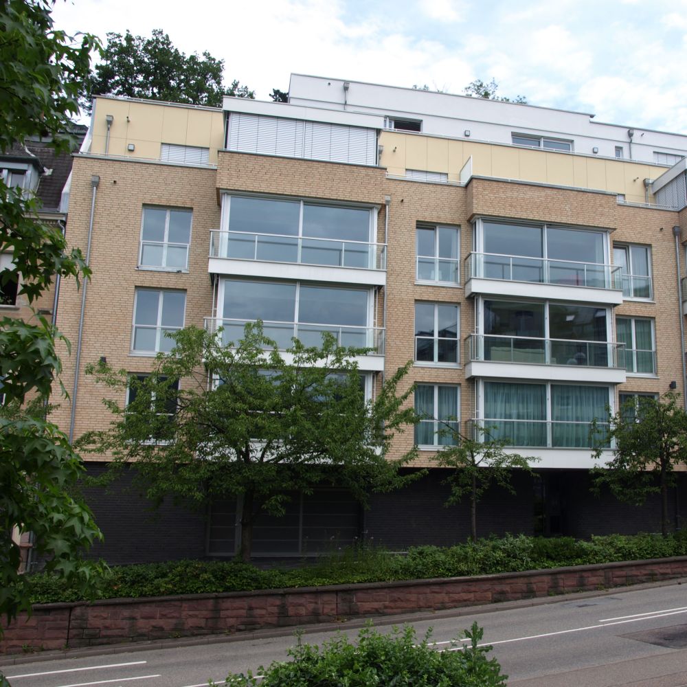 Wohngebäude in Baden-Baden mit Wasserstrich-Verblend-Ziegel von FaBö