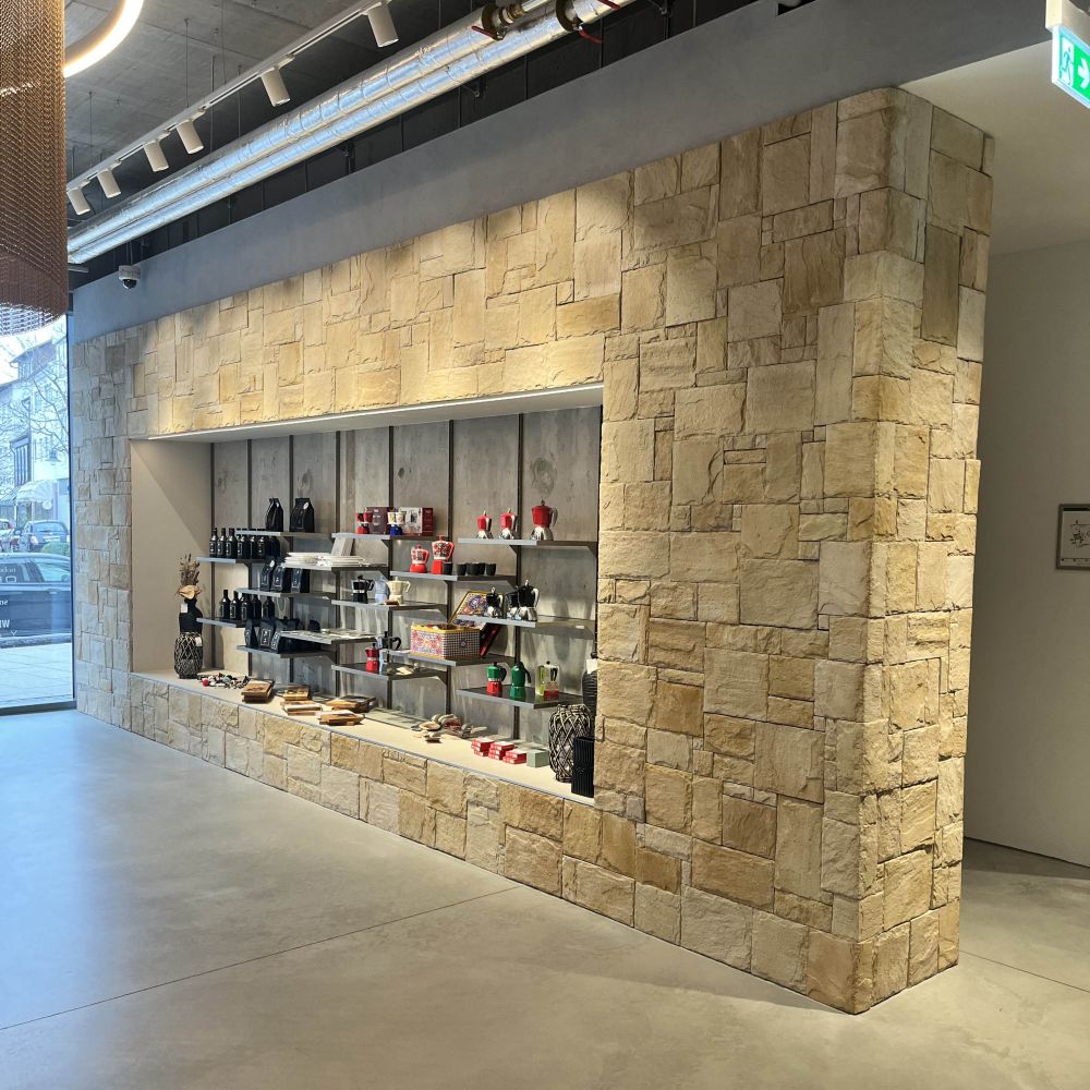 Geschäft in Balingen mit Mathios Stone von FaBö