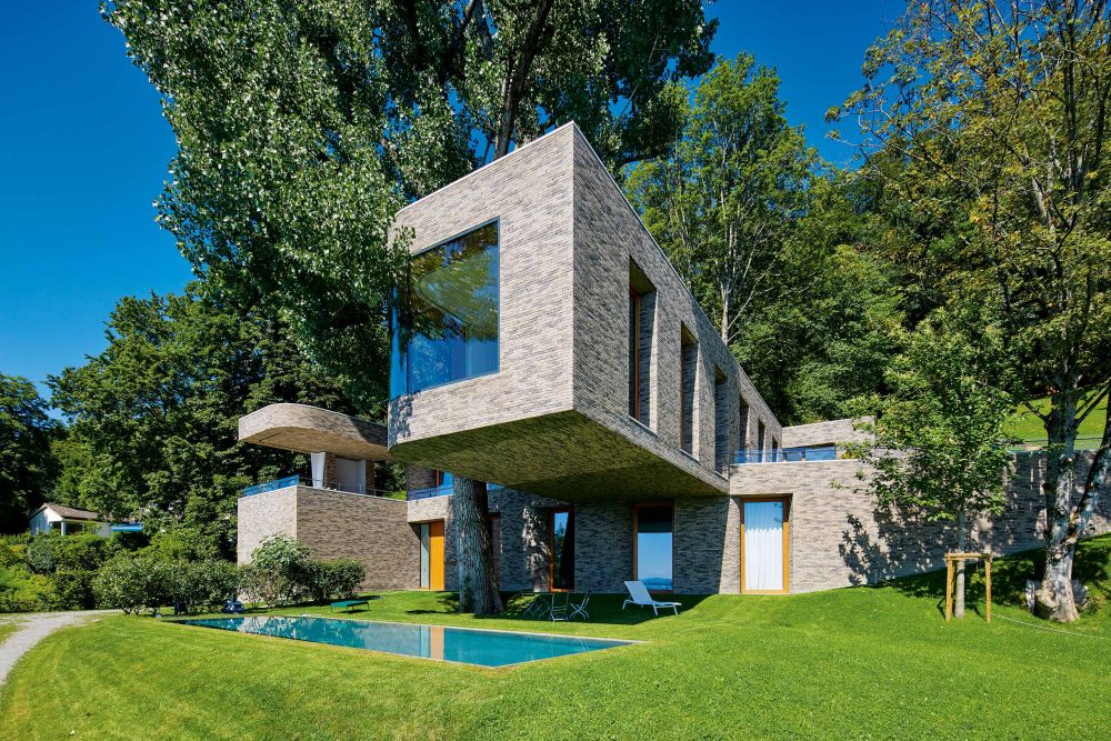 Wohnhaus in Lochau mit Handform-Verblend-Ziegel von FaBö