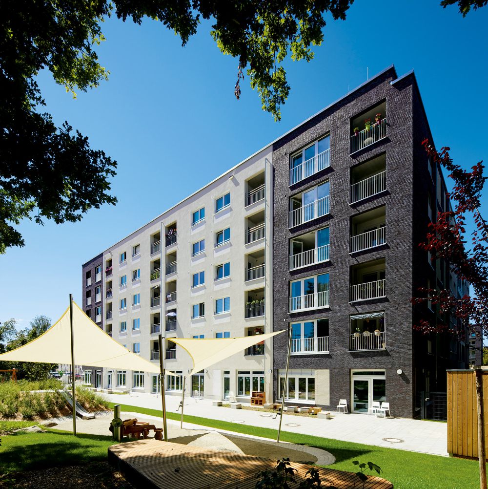 Wohnanlage in München mit Riemchen von FaBö