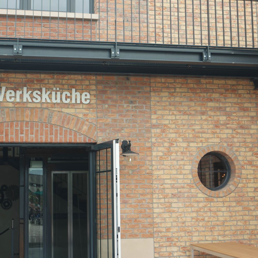 Restaurant im Vergnügungspark in Tripsdrill mit Handform-Verblend-Ziegel von FaBö