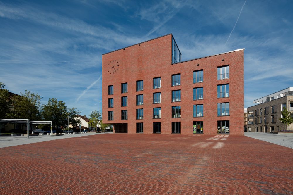 Rathaus in Salem mit Wasserstrich-Verblend-Ziegel von FaBö