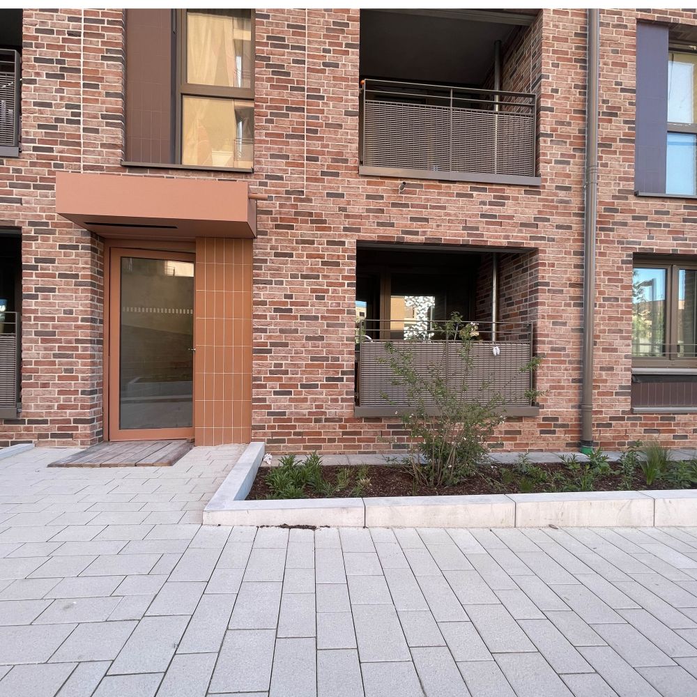 Wohnanlage in München mit Handform-Verblend-Ziegel von FaBö