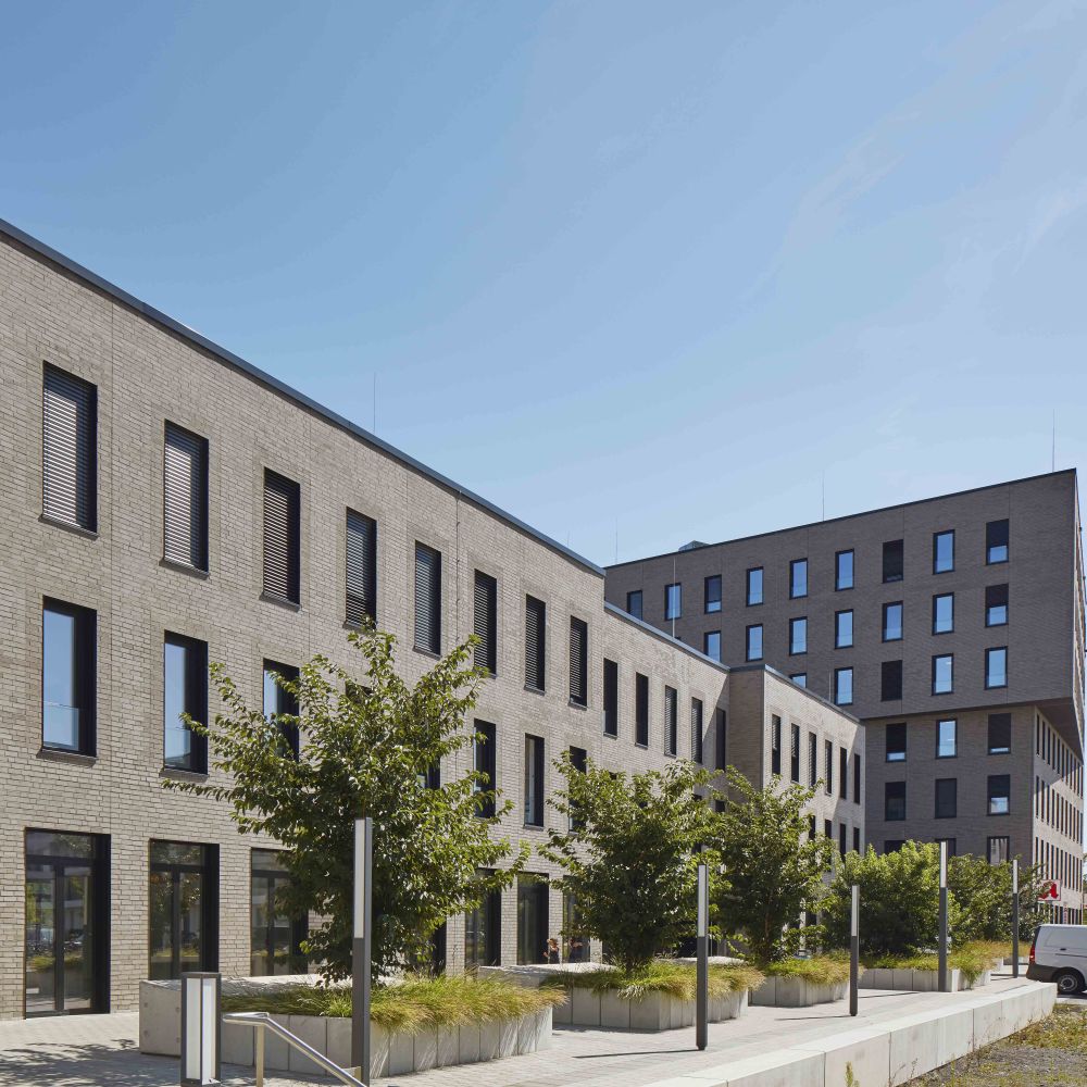 Medizinisches Versorgungszentrum in Landau mit Riemchen von FaBö