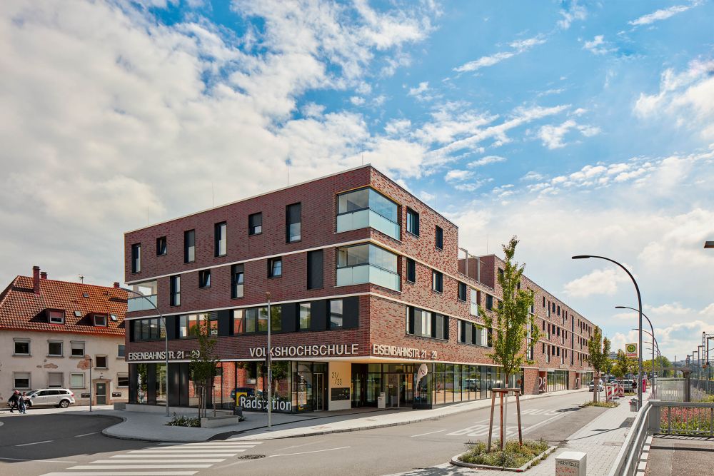 Wohngebäude in Fellbach mit Riemchen von FaBö