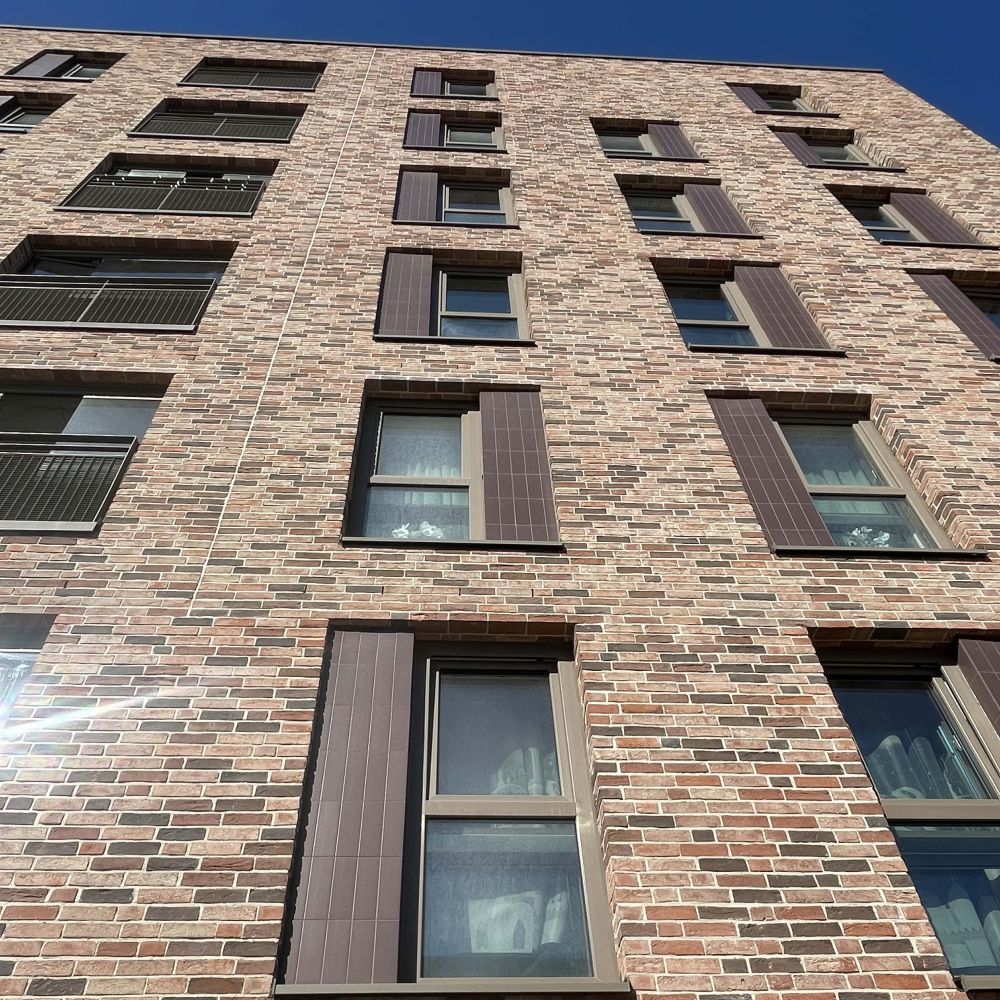 Wohnanlage in München mit Handform-Verblend-Ziegel von FaBö