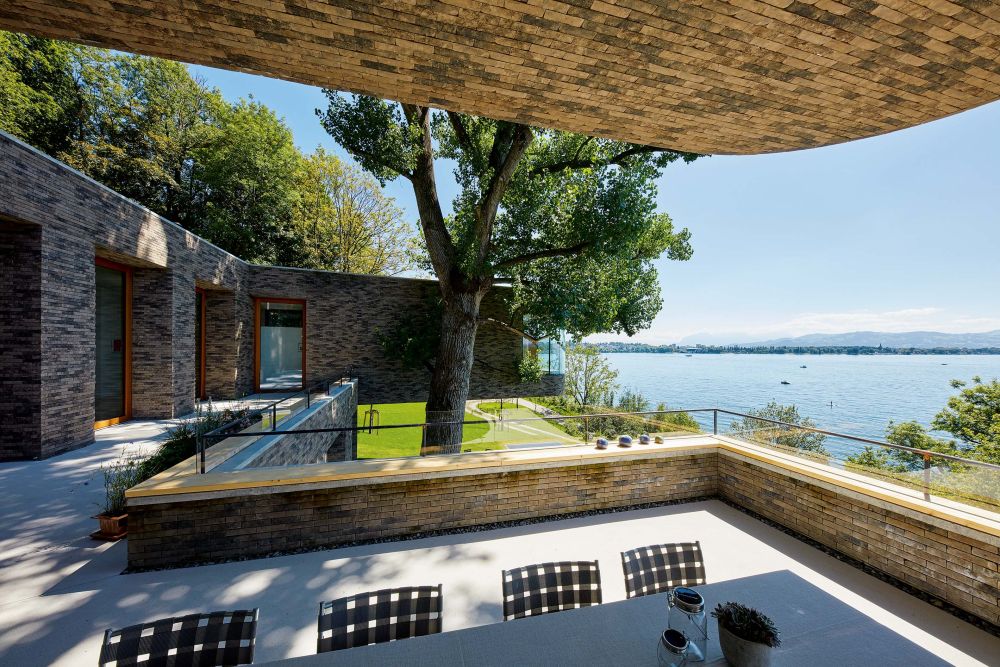 Wohnhaus in Lochau mit Handform-Verblend-Ziegel von FaBö