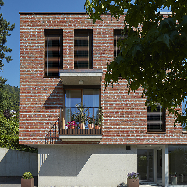 Wohnhaus in Lochau mit Handform-Verblend-Ziegel von FaBö