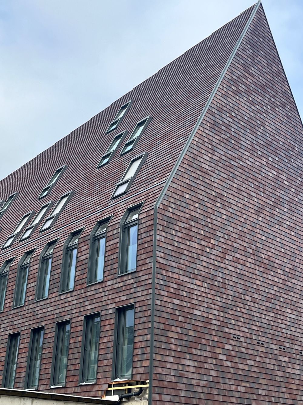 Rathaus in Montabaur mit keramischen Fassadenplatten von FaBö