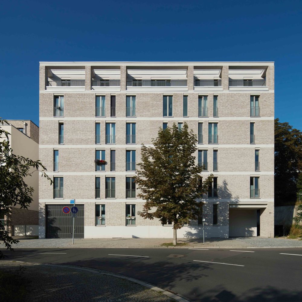 Wohngebäude in Erfurt mit Wasserstrich-Verblend-Ziegel von FaBö