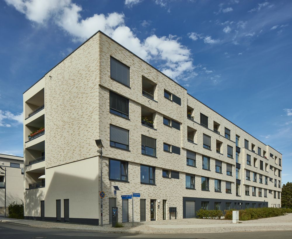 Wohnanlage in Erfurt mit Riemchen von FaBö