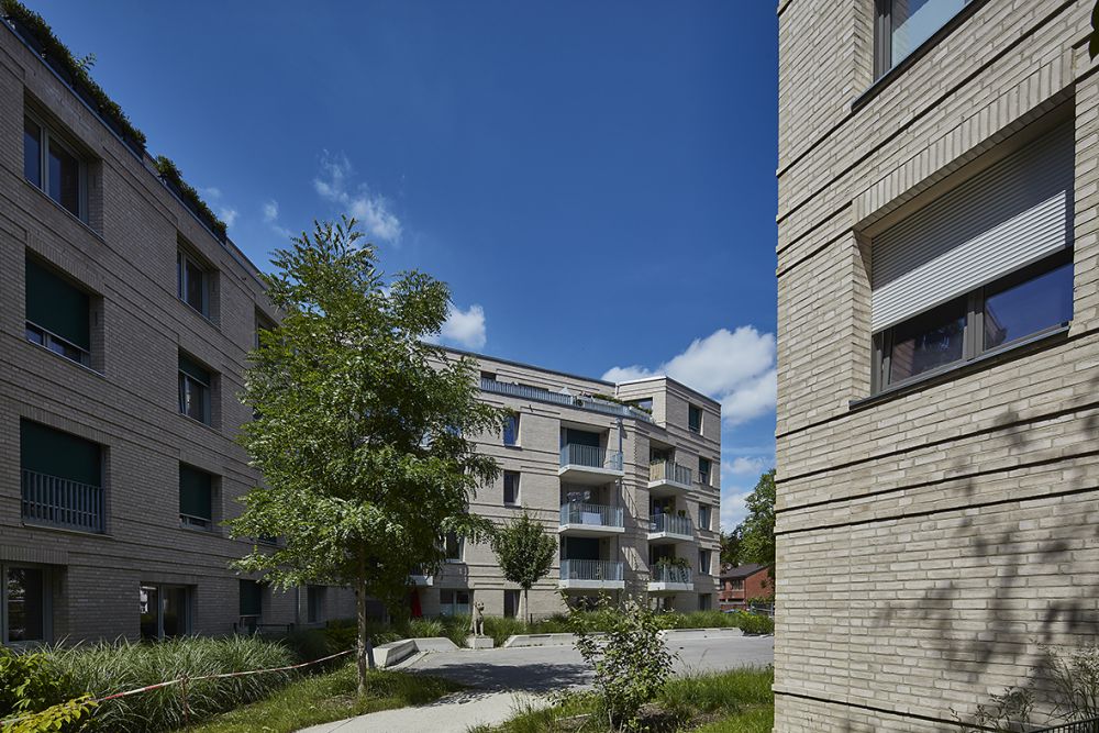 Wohnanlage in München mit Wasserstrich-Verblend-Ziegel von FaBö