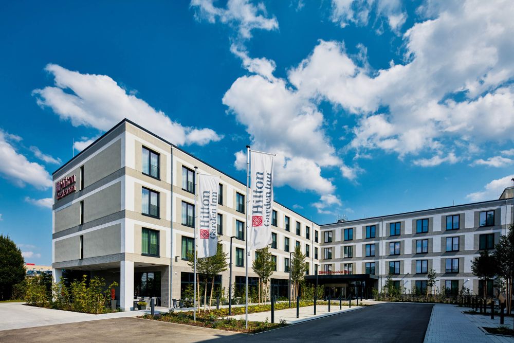 Hilton Garden Inn in Feldkirchen mit Riemchen von FaBö