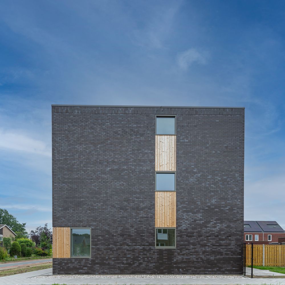 Mehrfamilienhaus in Henglo (Niederlande) mit Cradle-Brick von FaBö