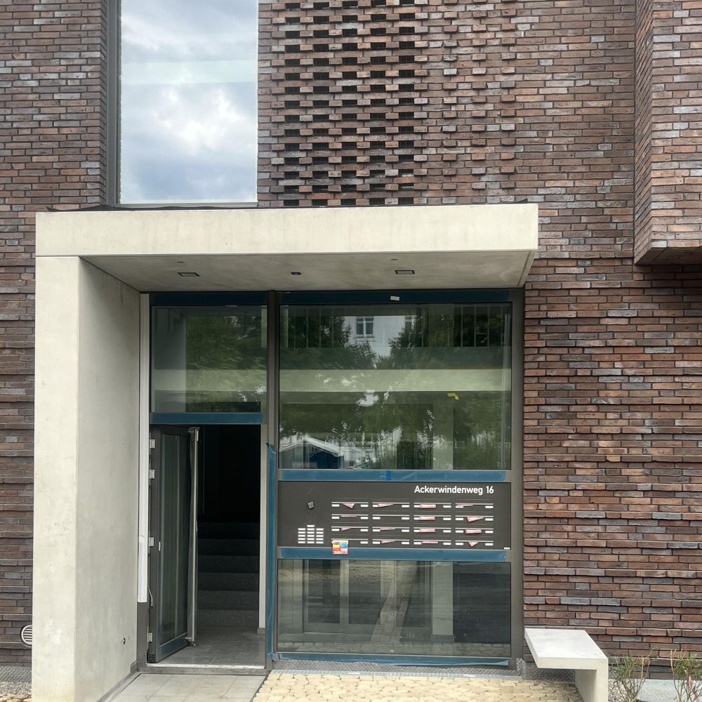 Wohngebäude in Ulm mit Wasserstrich-Verblend-Ziegel von FaBö