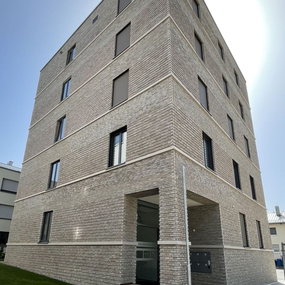 Wohngebäude in Ulm mit Wasserstrich-Verblend-Ziegel von FaBö