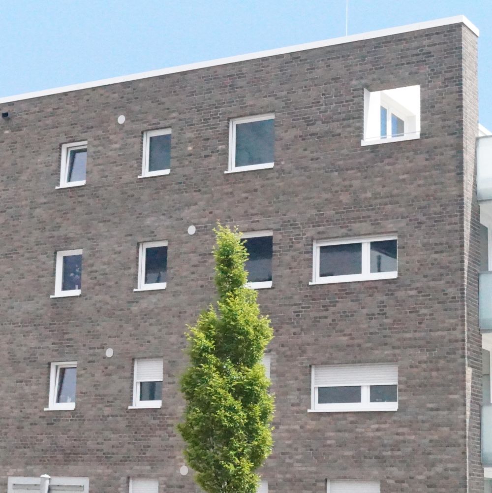 Wohnanlage in Frankfurt mit Wasserstrich-Verblend-Ziegel von FaBö