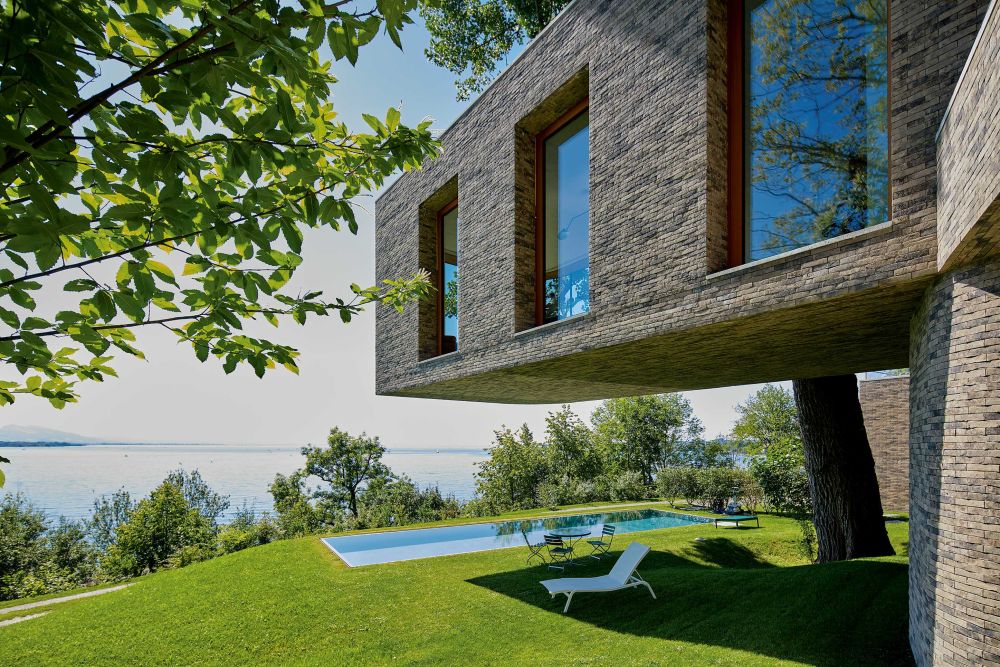 Wohnhaus in Lochau mit Handform-Verblend-Ziegel von FaBö